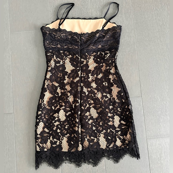 Black lace Majorelle dress - Picture 2 of 3